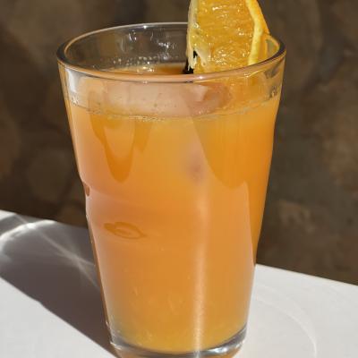 Energi boost med apelsin, morot och ingefära